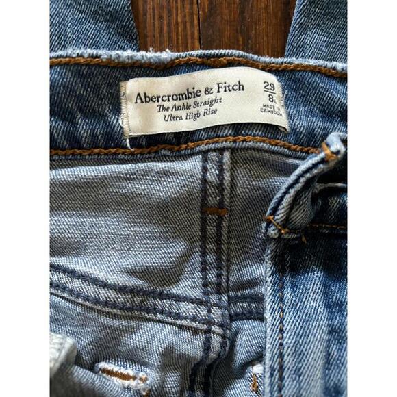 DISCOUNT SHIPPING Abercrombie & Fitch High Rise Ankle Straight Jeans - Size 29 - Picture 4 of 5